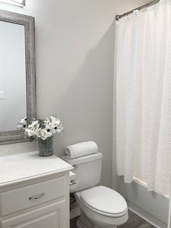 property at 25818 Overlake Dr