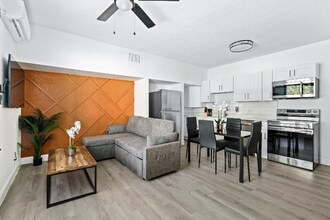 209 W Gladys St in Tampa, FL - Building Photo - Building Photo