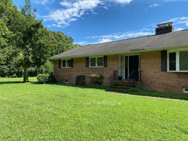 15326 Tidewater Trail in Fredericksburg, VA - Building Photo - Building Photo