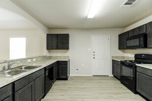 13469 Musky Dr in Conroe, TX - Building Photo