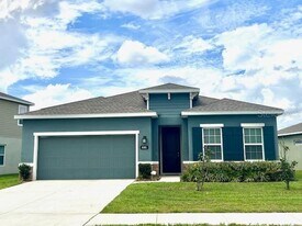 8351 Greenway Ave in Wesley Chapel, FL - Building Photo