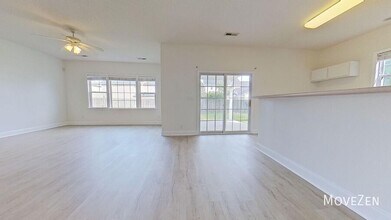 4705 Pineview Dr in Wilmington, NC - Building Photo - Building Photo
