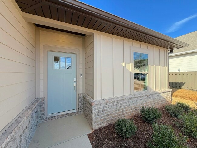 14739 Mountain Strm Dr in Athens, AL - Building Photo - Building Photo