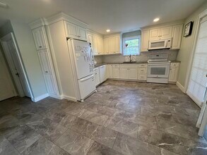 534 Vinton St in Manchester, NH - Building Photo - Building Photo