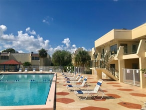 13898 SW 90th Ave in Miami, FL - Building Photo - Building Photo