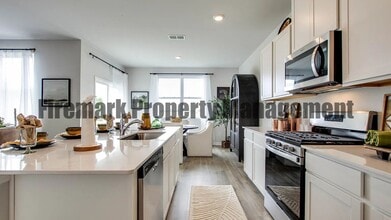 1603 Carr Ln in Lebanon, TN - Foto de edificio - Building Photo