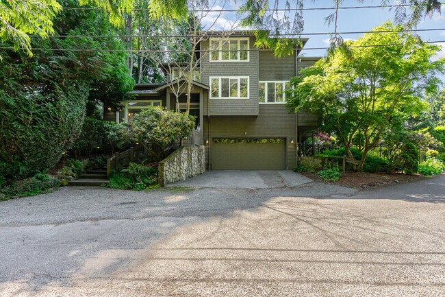 5443 45th Ave W in Seattle, WA - Building Photo - Building Photo