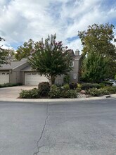 1938 Stratton Cir, Unit 1634-202 in Walnut Creek, CA - Building Photo - Building Photo