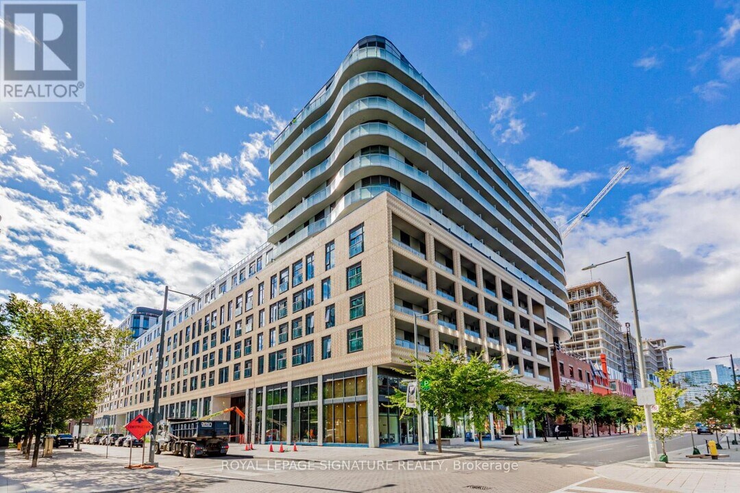 425 Front St E in Toronto, ON - Building Photo