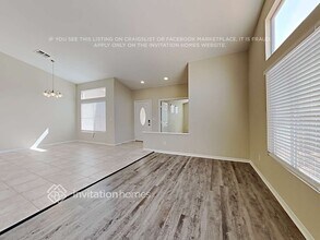 8927 Termoli St in Las Vegas, NV - Foto de edificio - Building Photo