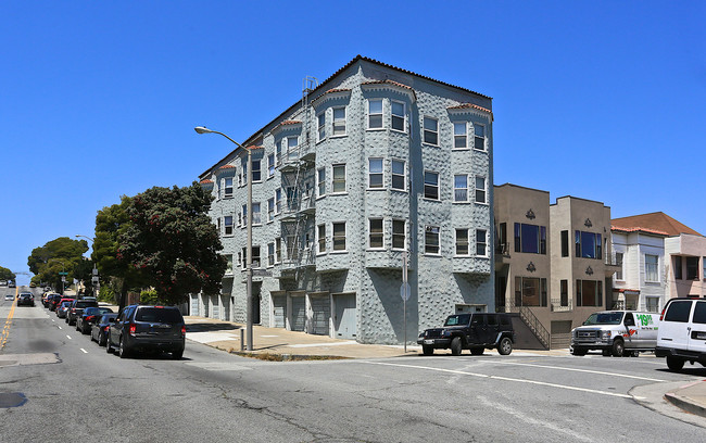 450 Masonic Ave in San Francisco, CA - Building Photo - Building Photo