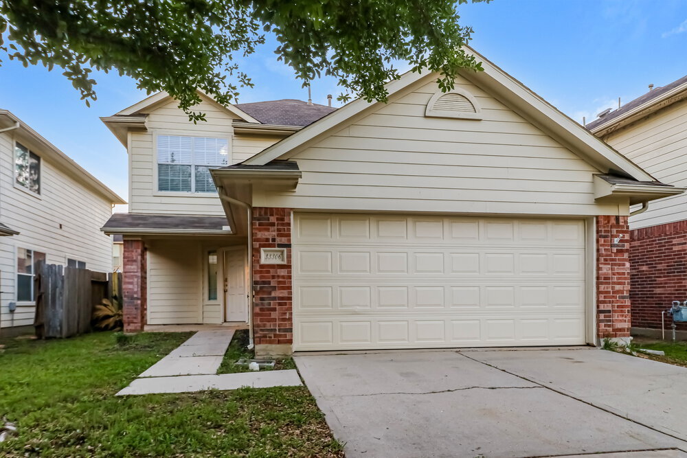 33306 Cottonwood Bend in Magnolia, TX - Building Photo