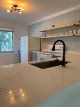118 Palm Dr, Unit 16 in Naples, FL - Building Photo - Building Photo