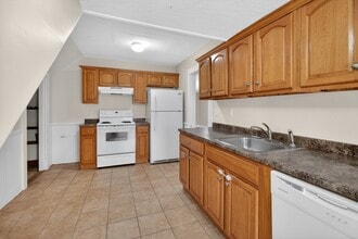 46 Peirce St in Middleboro, MA - Building Photo - Building Photo