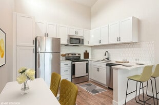 Overlook at Sunset Point in Layton, UT - Building Photo