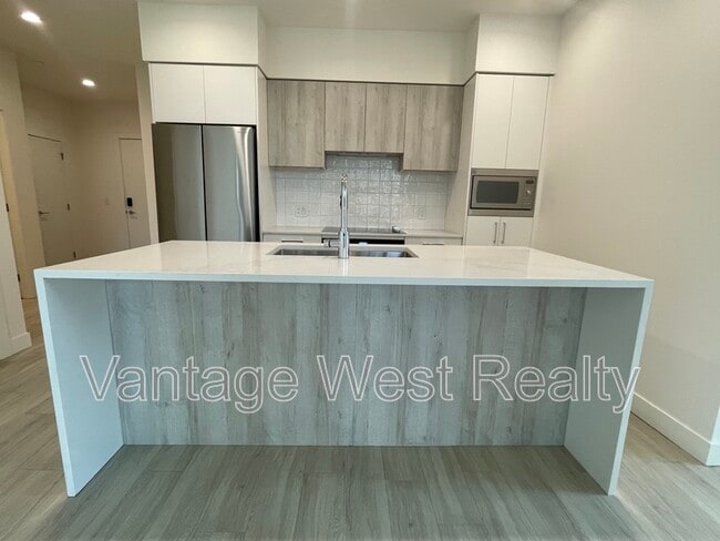 property at 3699-3699 Capozzi Rd