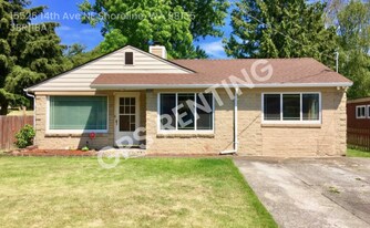 15526 14th Avenue Northeast in Shoreline, WA - Building Photo