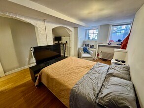 55 West Cedar St, Unit A in Boston, MA - Building Photo - Building Photo
