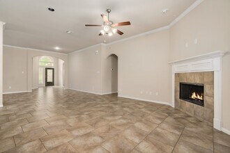 13426 Raintree Dr in Montgomery, TX - Building Photo - Building Photo