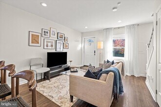 134 35th St NE in Washington, DC - Building Photo - Building Photo