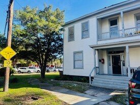 1107 Montauk Ave, Unit A FIrst Floor in Mobile, AL - Building Photo