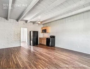 915 E 122nd Ave in Tampa, FL - Building Photo - Building Photo