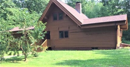 208 Slade Rd in Ashford, CT - Building Photo - Building Photo