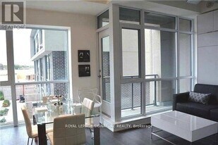 75 The Donway W in Toronto, ON - Building Photo