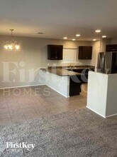 6100 E Paradise Ln in Florence, AZ - Building Photo - Building Photo