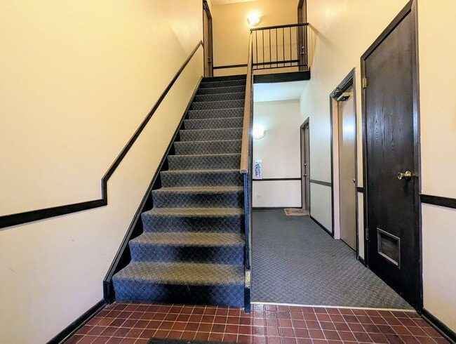 2310 Enlund Dr in Palatine, IL - Building Photo - Building Photo