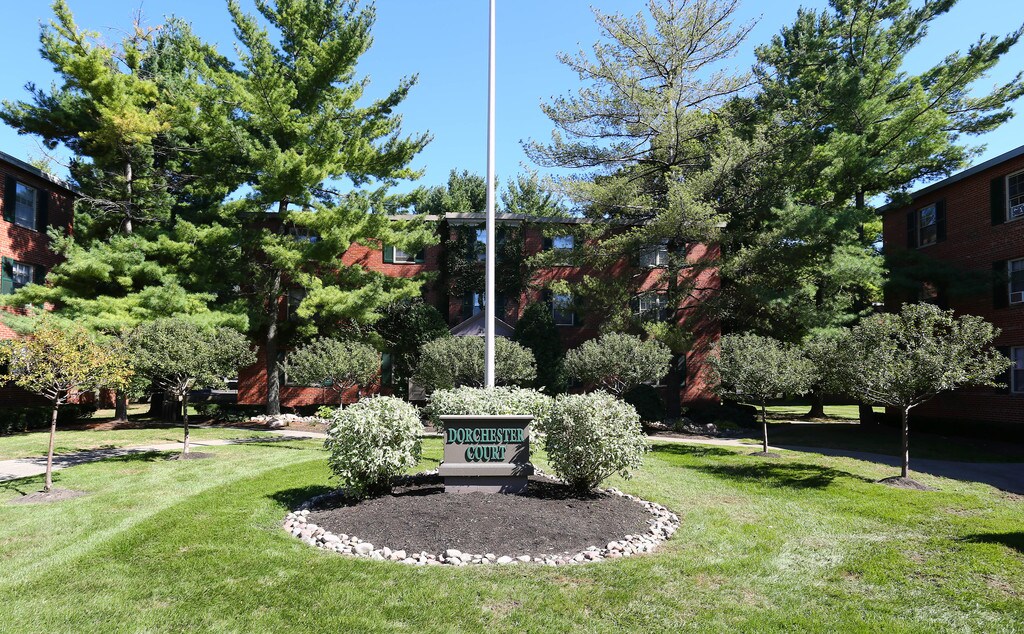 Rugby Square Apartments in Syracuse, NY