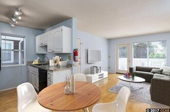 140 Marina Lakes Dr, Unit 140 in Richmond, CA - Building Photo - Building Photo