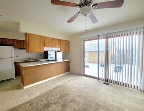 712 Concord Ln in Barrington, IL - Building Photo - Building Photo