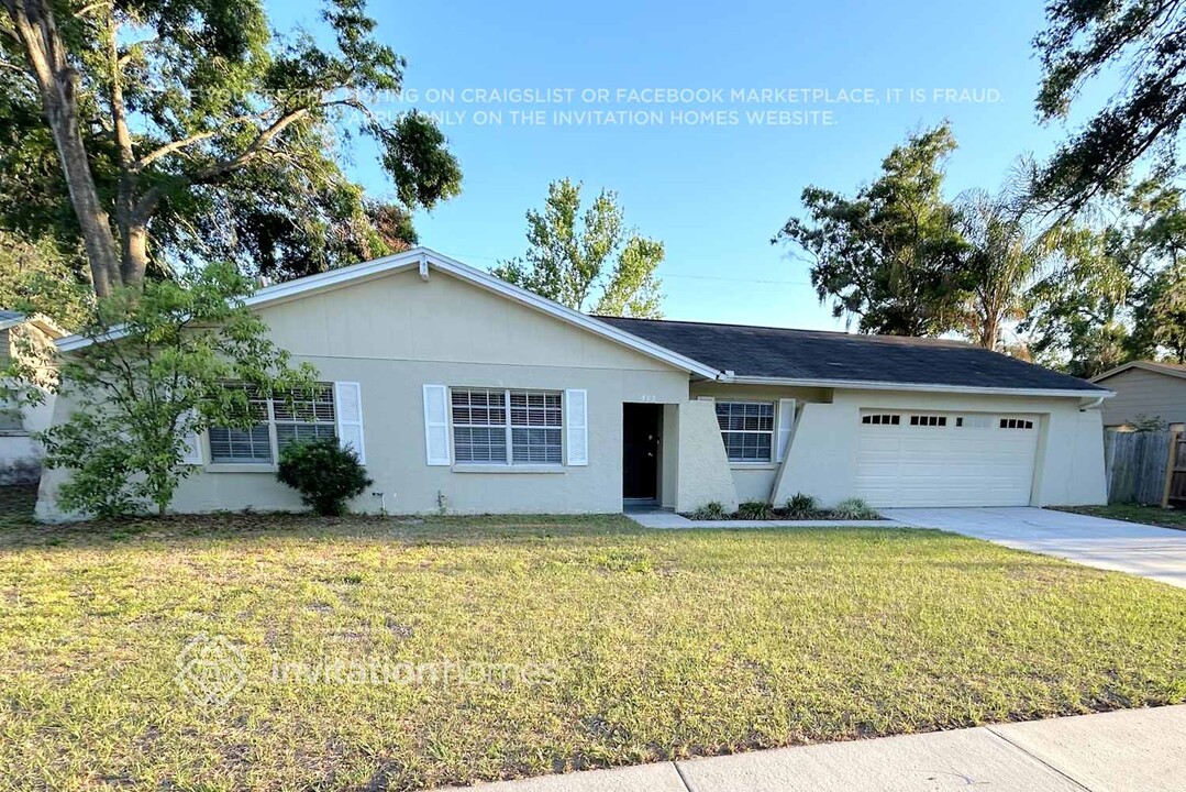 509 Clemons Rd in Brandon, FL - Foto de edificio