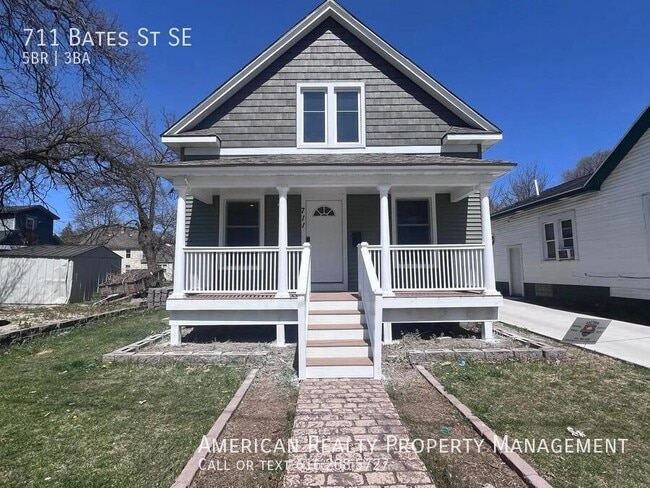 property at 711 Bates St SE