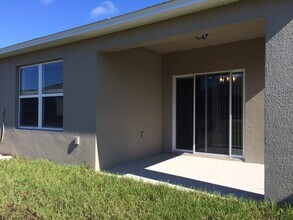 1409 Wallace Manor Pass in Winter Haven, FL - Building Photo - Building Photo