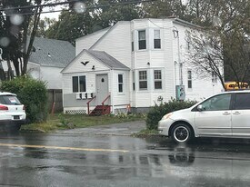 72 Maple St, Unit 1st floor in Norwalk, CT - Building Photo