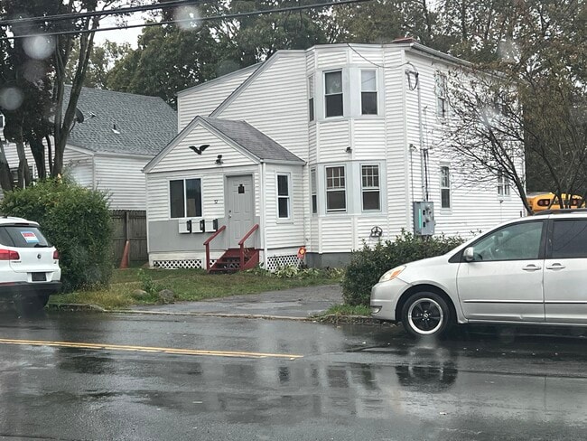 72 Maple St, Unit 1st floor