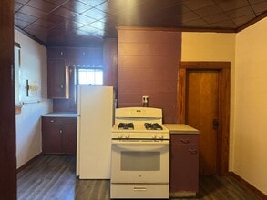 709 E Poplar St in Herrin, IL - Building Photo - Building Photo