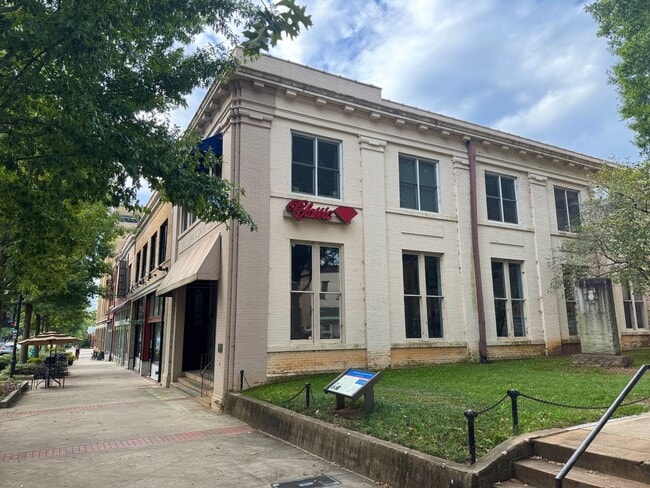 210 S Center St