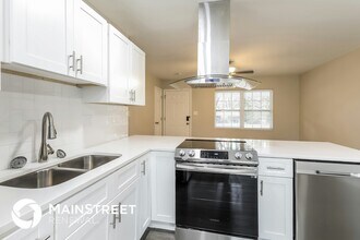 8294 Marlborough Dr in Jonesboro, GA - Building Photo - Building Photo