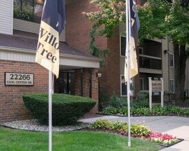 Willow Tree Apartments in Southfield, MI - Building Photo - Building Photo