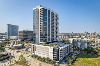 Drewery Place in Houston, TX - Building Photo - Building Photo