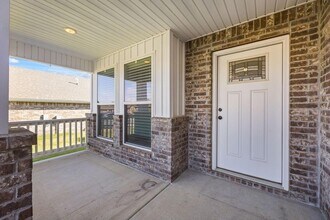 6100 NW Hoover St in Bentonville, AR - Building Photo - Building Photo