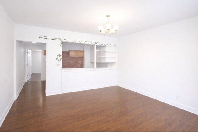 2 N Main St in Harriman, NY - Building Photo - Building Photo