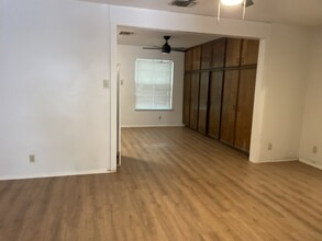 1021 Evening Dun St in San Antonio, TX - Building Photo - Building Photo