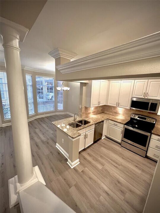 5353 Memorial Dr in Houston, TX - Building Photo