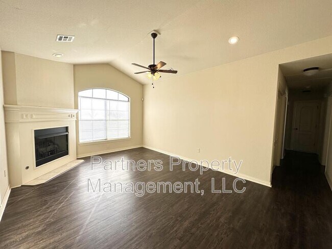 2673 N Miranda St in Fayetteville, AR - Building Photo - Building Photo