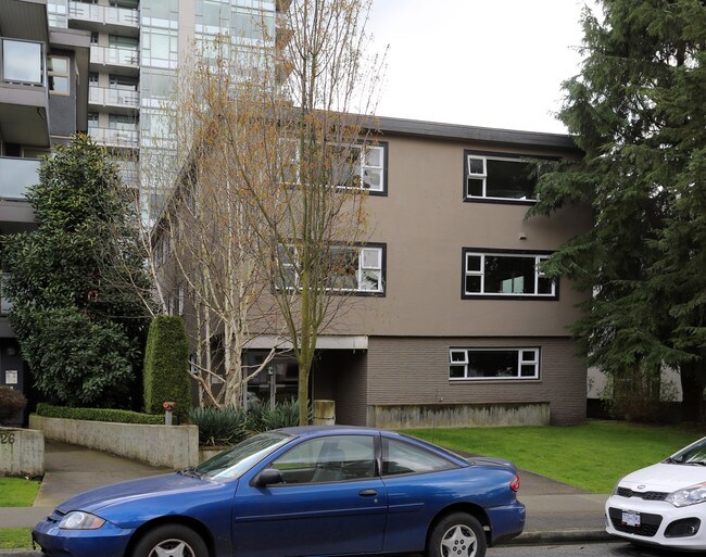 1338 W 10th Ave in Vancouver, BC - Building Photo - Primary Photo