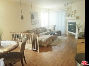 19009 Sherman Way in Los Angeles, CA - Building Photo - Building Photo